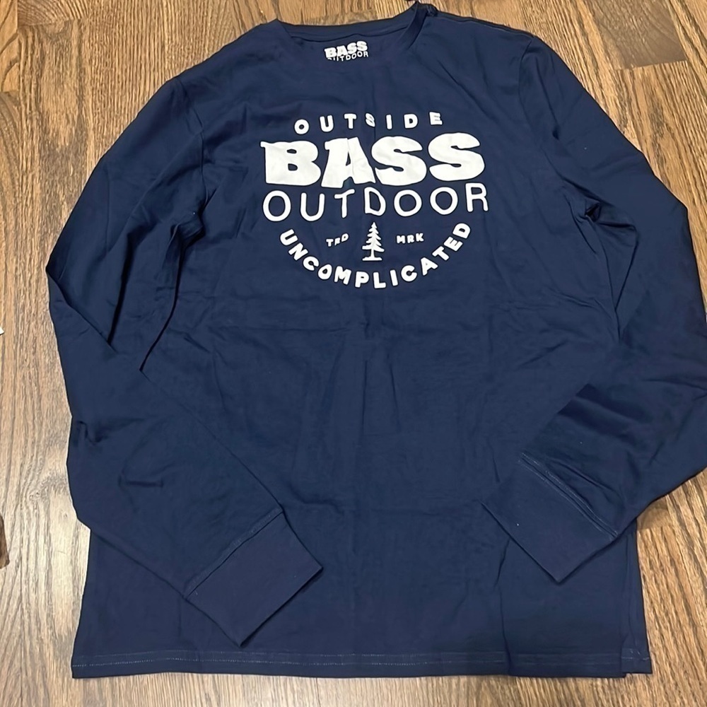NWT mens long sleeve tee shirt size medium. 100% cotton